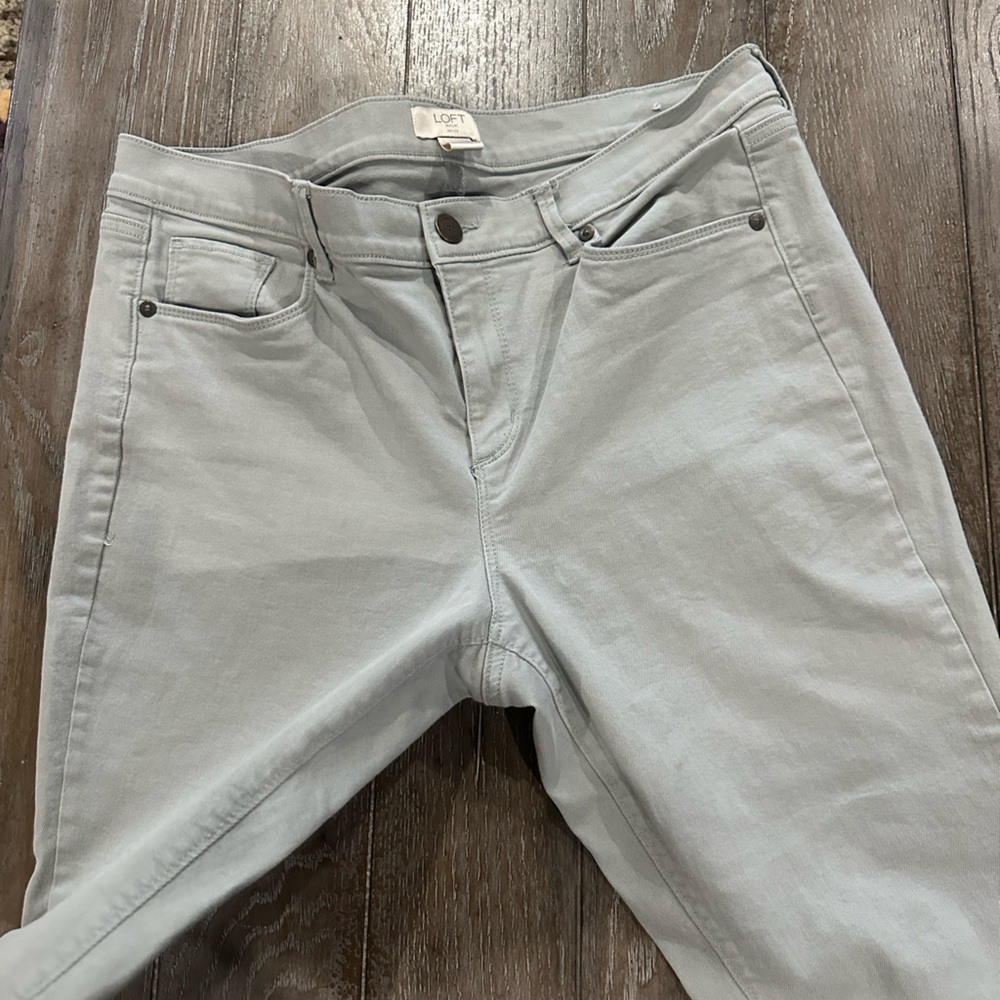 LOFT Sage Skinny Crop Petite Jeans - Picture 4 of 11